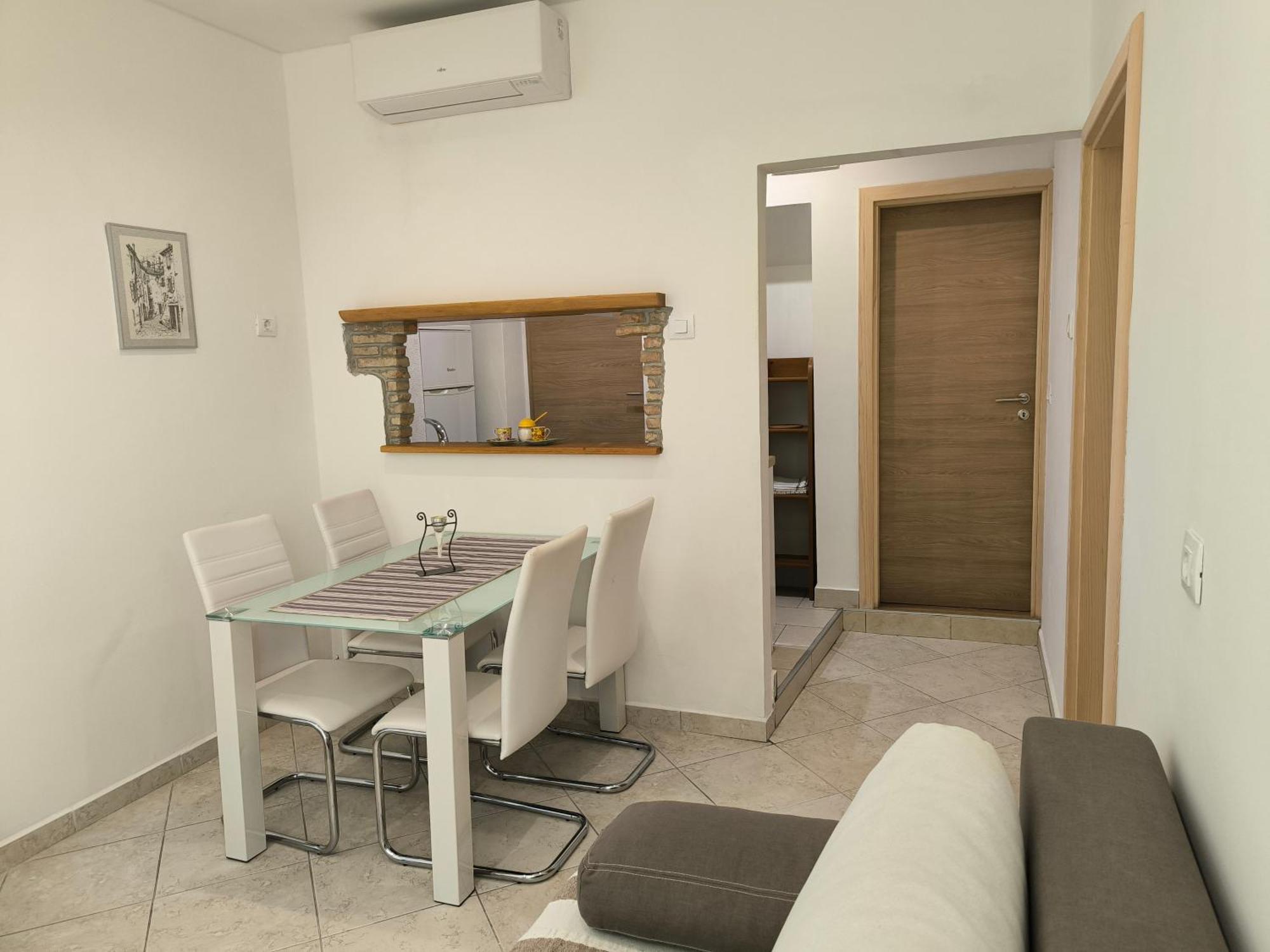 Rooms And Apartment Matika 로비니 외부 사진